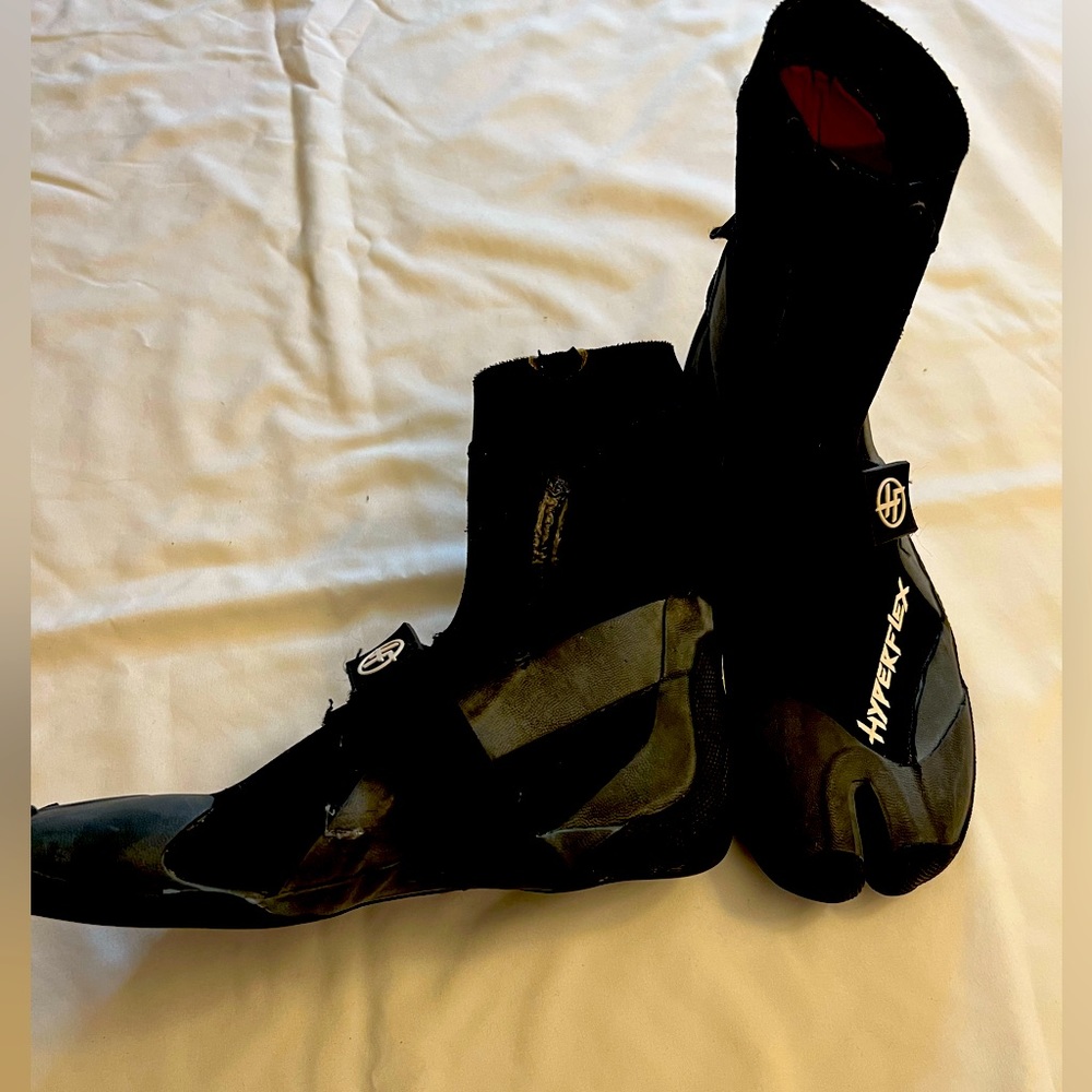 Hyper flex boys surf booties